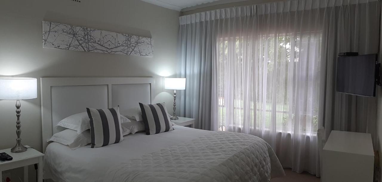 Rosebank By Claires Gasthuis Johannesburg